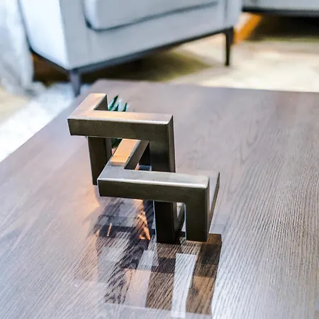 아파트 Stunning - Sleep 18 *