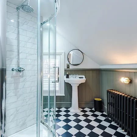 Stunning - Sleep 18 * 요크