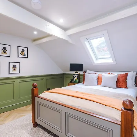Stunning - Sleep 17 Daire York
