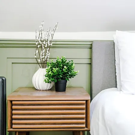 Stunning - Sleep 18 *