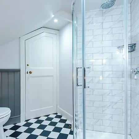 Stunning - Sleep 18 * York