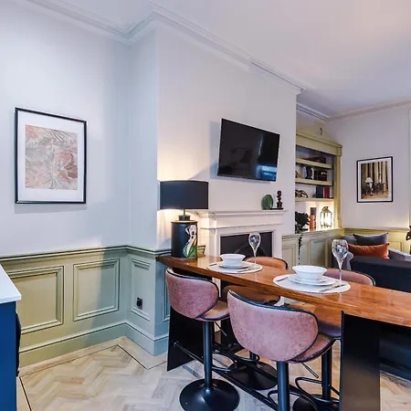 Stunning - Sleep 18 Apartament